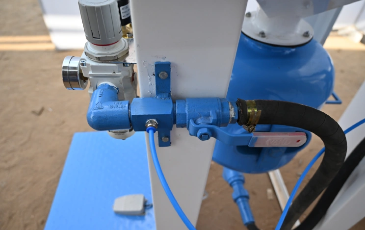 Pressure Blasting Cabinet