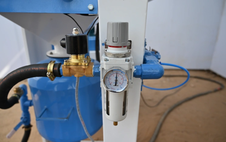 Pressure Blasting Cabinet